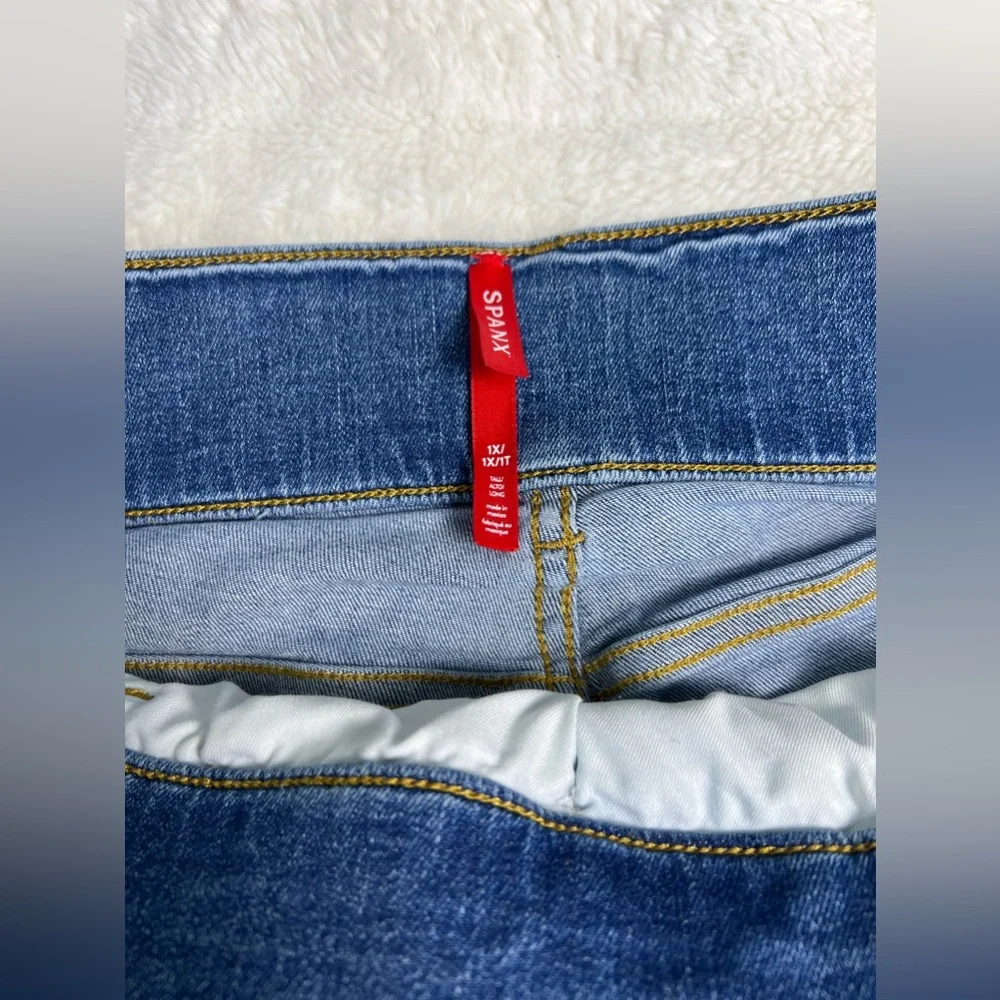 Spanx Seamed Front Wide Leg Vintage Indigo Flared Jeans Size 1X Tall - Picture 5 of 12